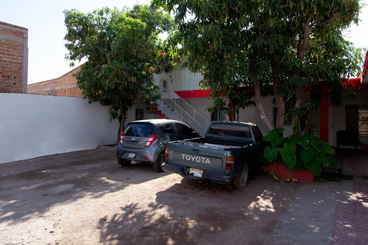 מלון גואימאס Oyo Casa De Huespedes San Jose מראה חיצוני תמונה